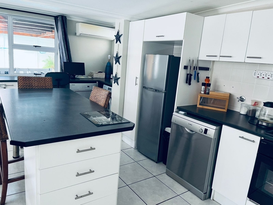 To Let 1 Bedroom Property for Rent in Melkbosstrand Central Western Cape